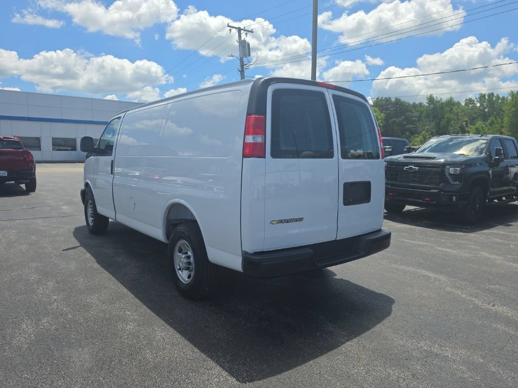 New 2026 Chevrolet Express 2500 w/ Driver Convenience Package RWD image 5