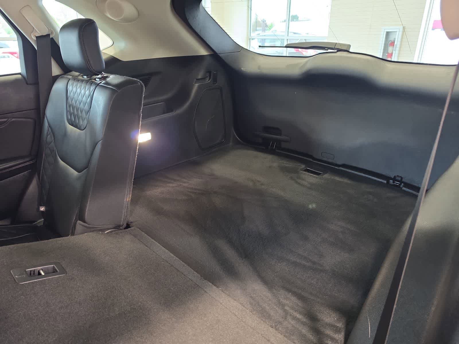 Used 2024 Ford Edge Titanium w/ Equipment Group 301A AWD/4WD image 32