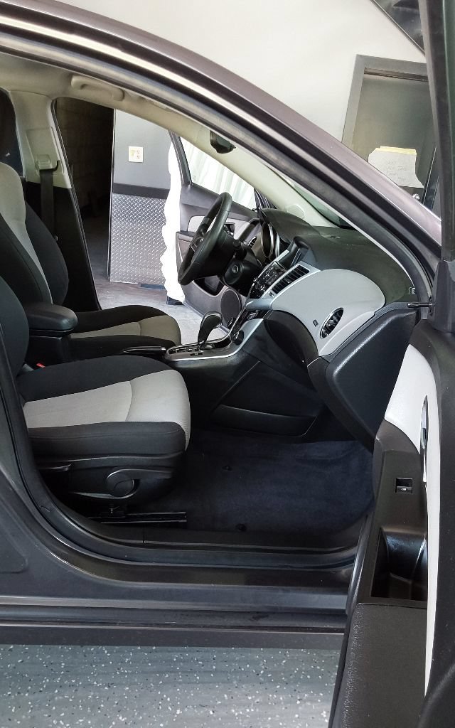 Used 2011 Chevrolet Cruze LS w/ Connectivity Package FWD image 15