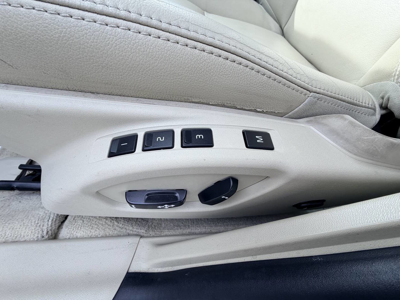 Used 2015 Volvo S60 T5 Premier image 27