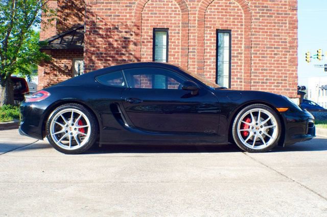 Used 2016 Porsche Cayman RWD image 4