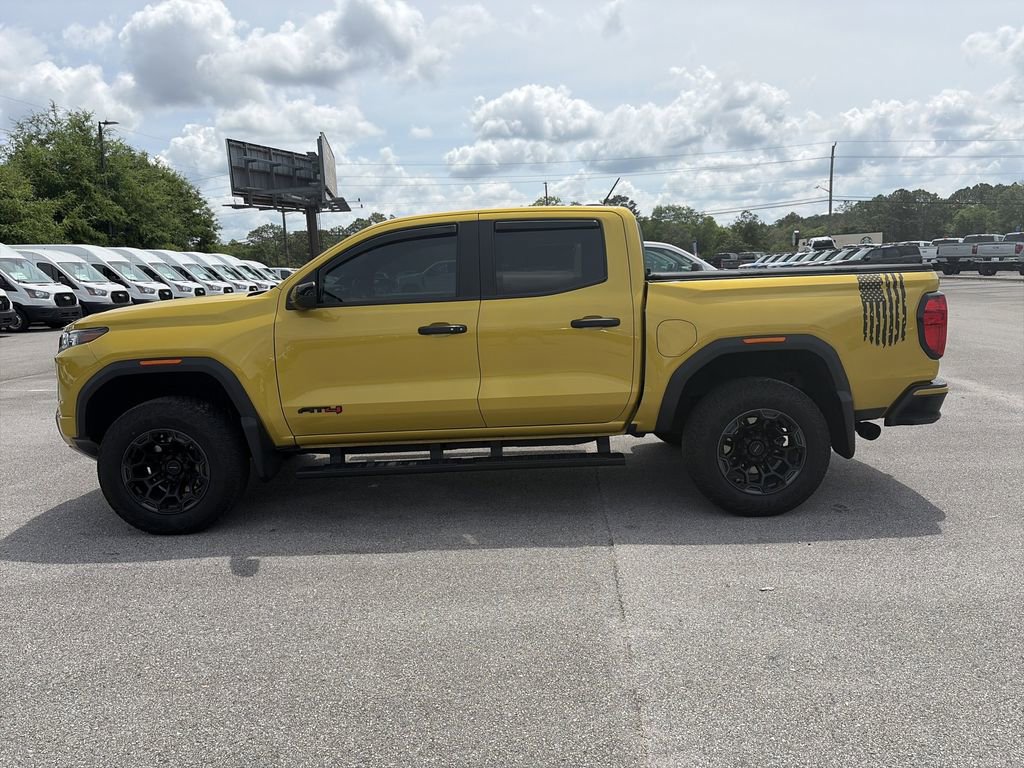 Used 2024 GMC Canyon AT4 w/ AT4 Premium Package AWD/4WD image 4