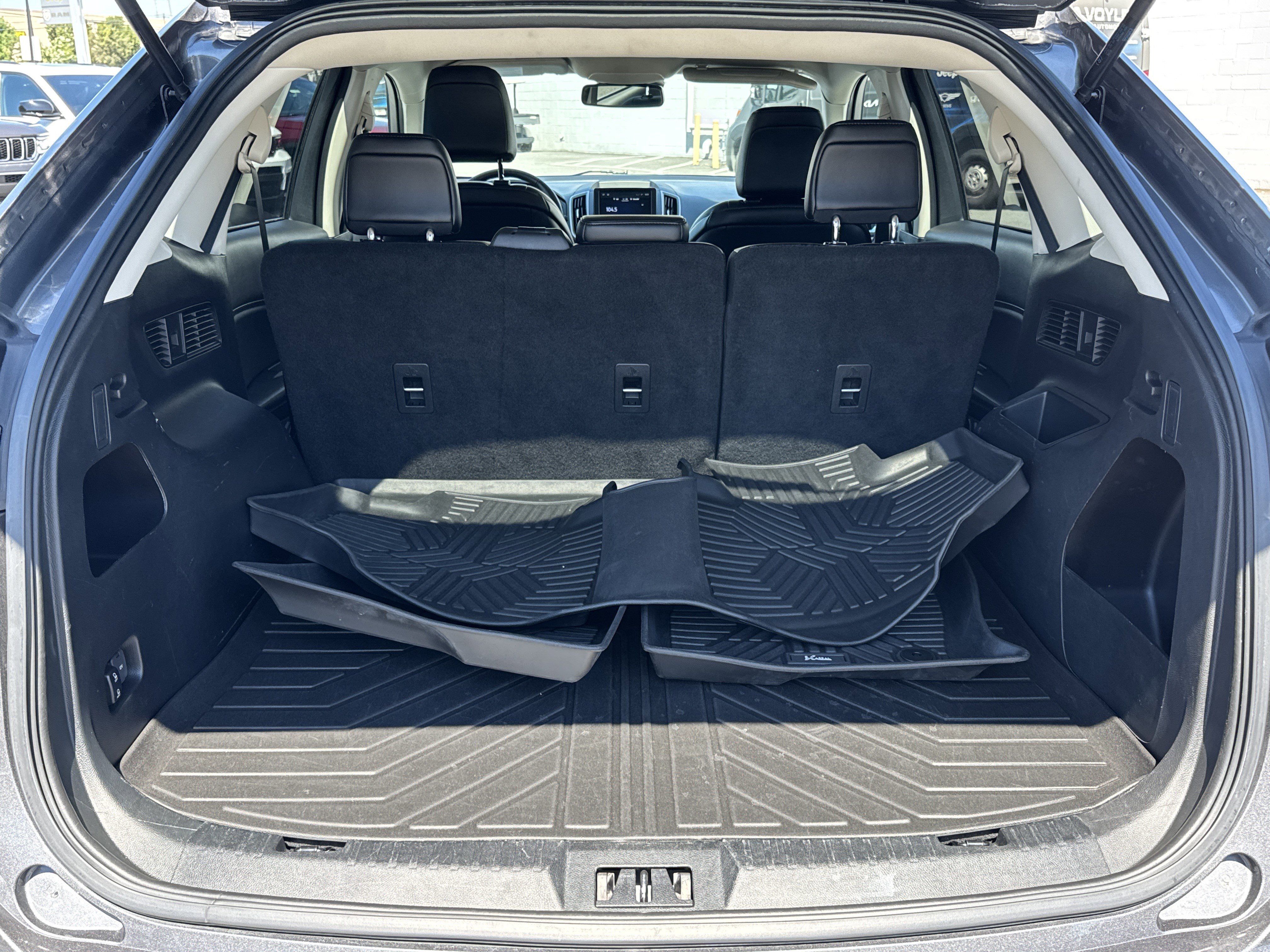 Used 2023 Ford Edge SEL image 23