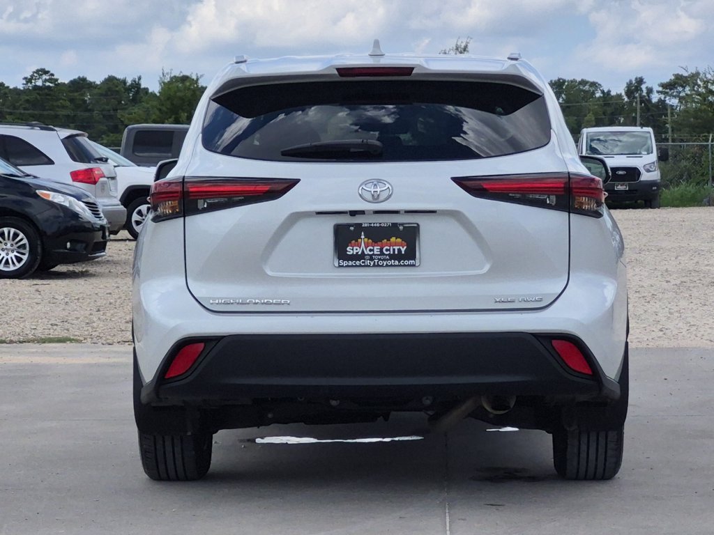 Used 2026 Toyota Highlander XLE AWD/4WD image 5
