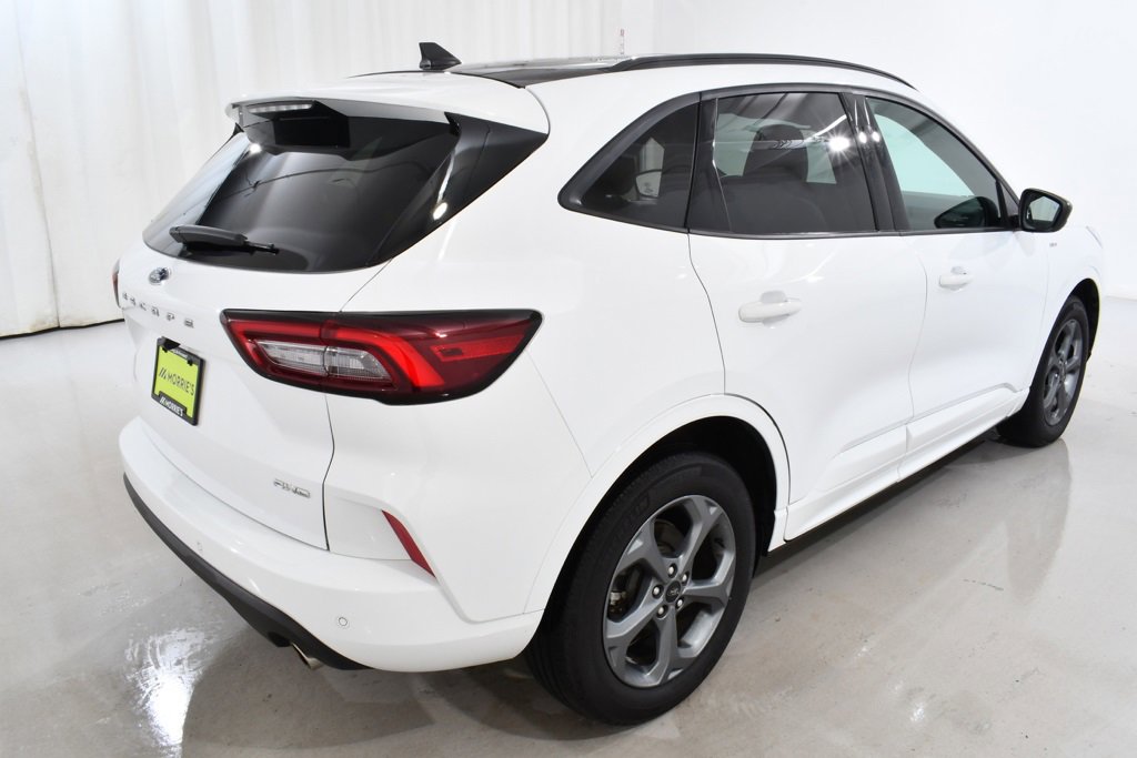 Used 2023 Ford Escape ST-Line w/ Tech Pack #1 image 11