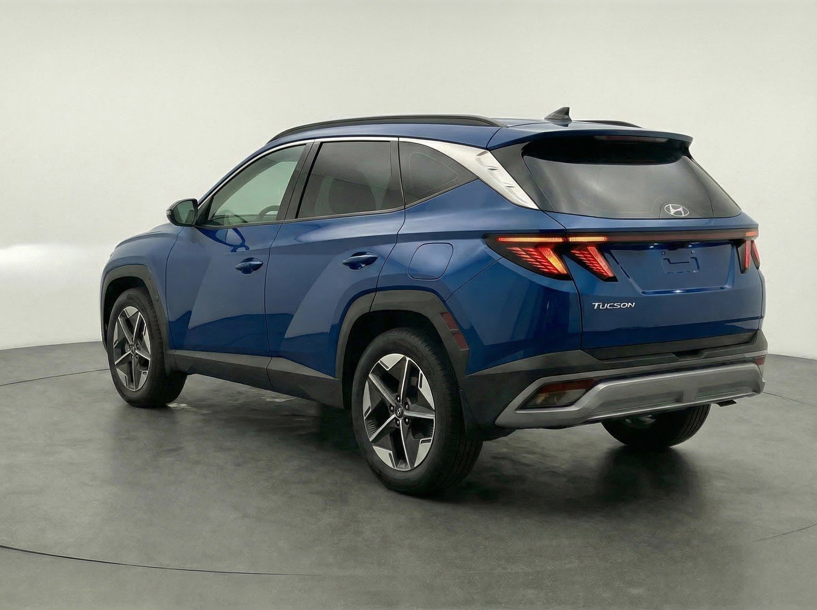 Used 2025 Hyundai Tucson SEL FWD image 6