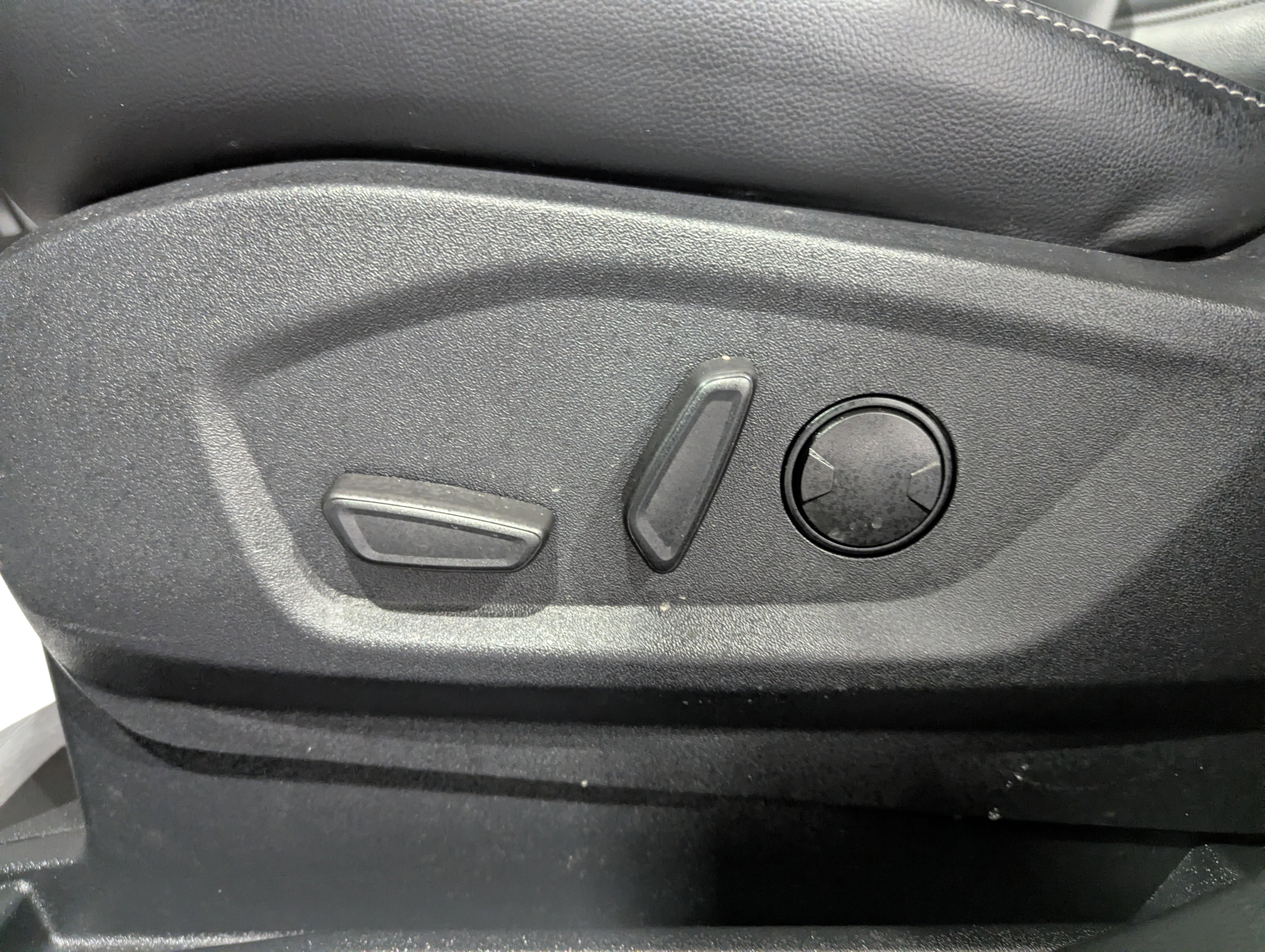 Used 2024 Ford Edge SEL w/ Convenience Package AWD/4WD image 14
