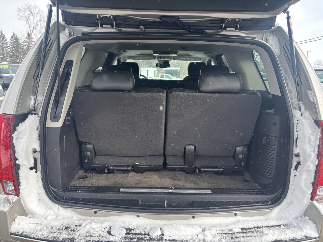 Used 2009 Cadillac Escalade Base 4dr Hybrid SUV image 7