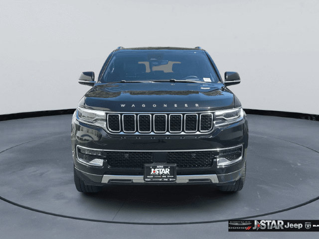 Used 2022 Jeep Wagoneer Series III AWD/4WD image 2