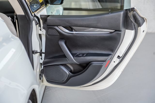 Used 2018 Maserati Ghibli RWD image 54