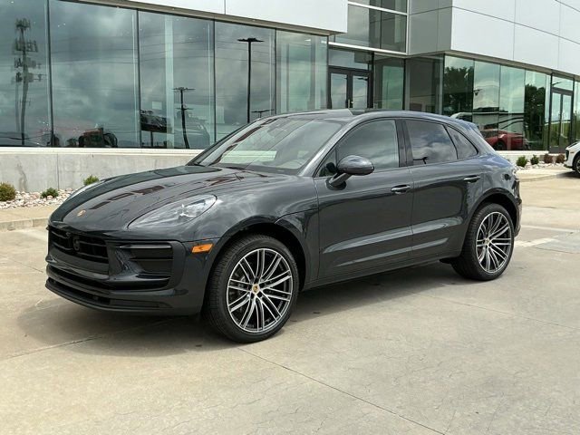New 2025 Porsche Macan image 1