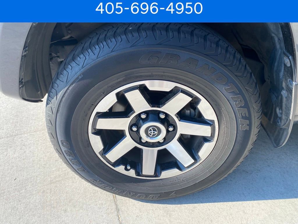 Used 2022 Toyota 4Runner TRD Off-Road image 10