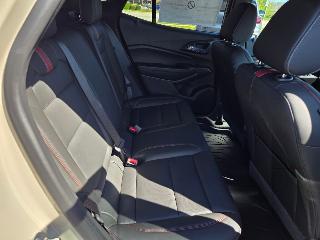 New 2026 Chevrolet Trax RS w/ Driver Confidence Package FWD image 7