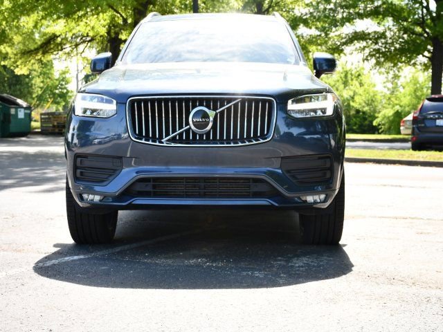 Used 2020 Volvo XC90 T6 Momentum w/ Protection Package Premier AWD/4WD image 2