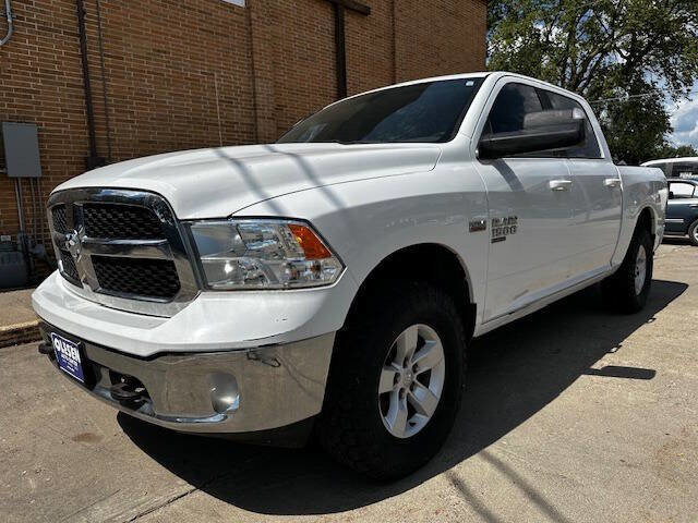 Used 2019 RAM 1500 Classic SLT image 15