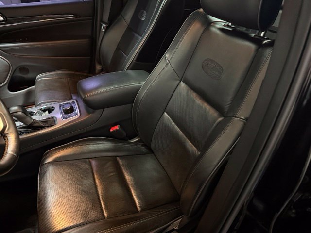 Used 2019 Jeep Grand Cherokee Overland AWD/4WD image 16