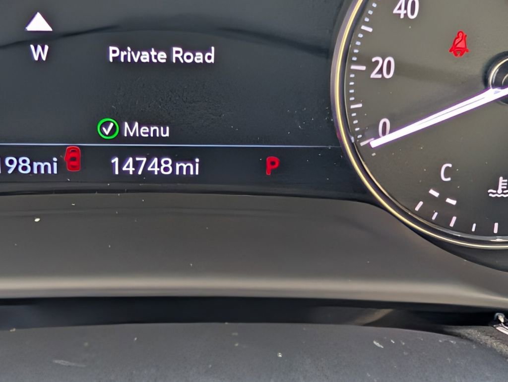 Used 2023 Buick Envision Avenir image 30