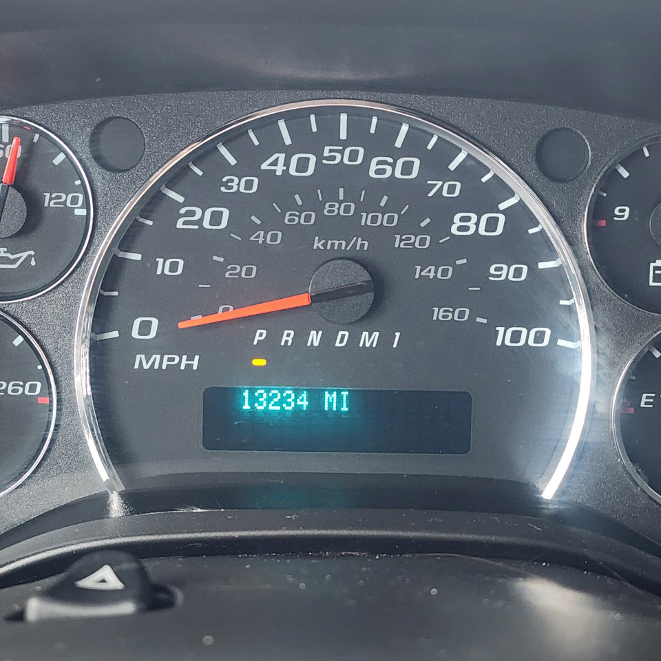 Used 2024 Chevrolet Express 2500 w/ Driver Convenience Package image 8