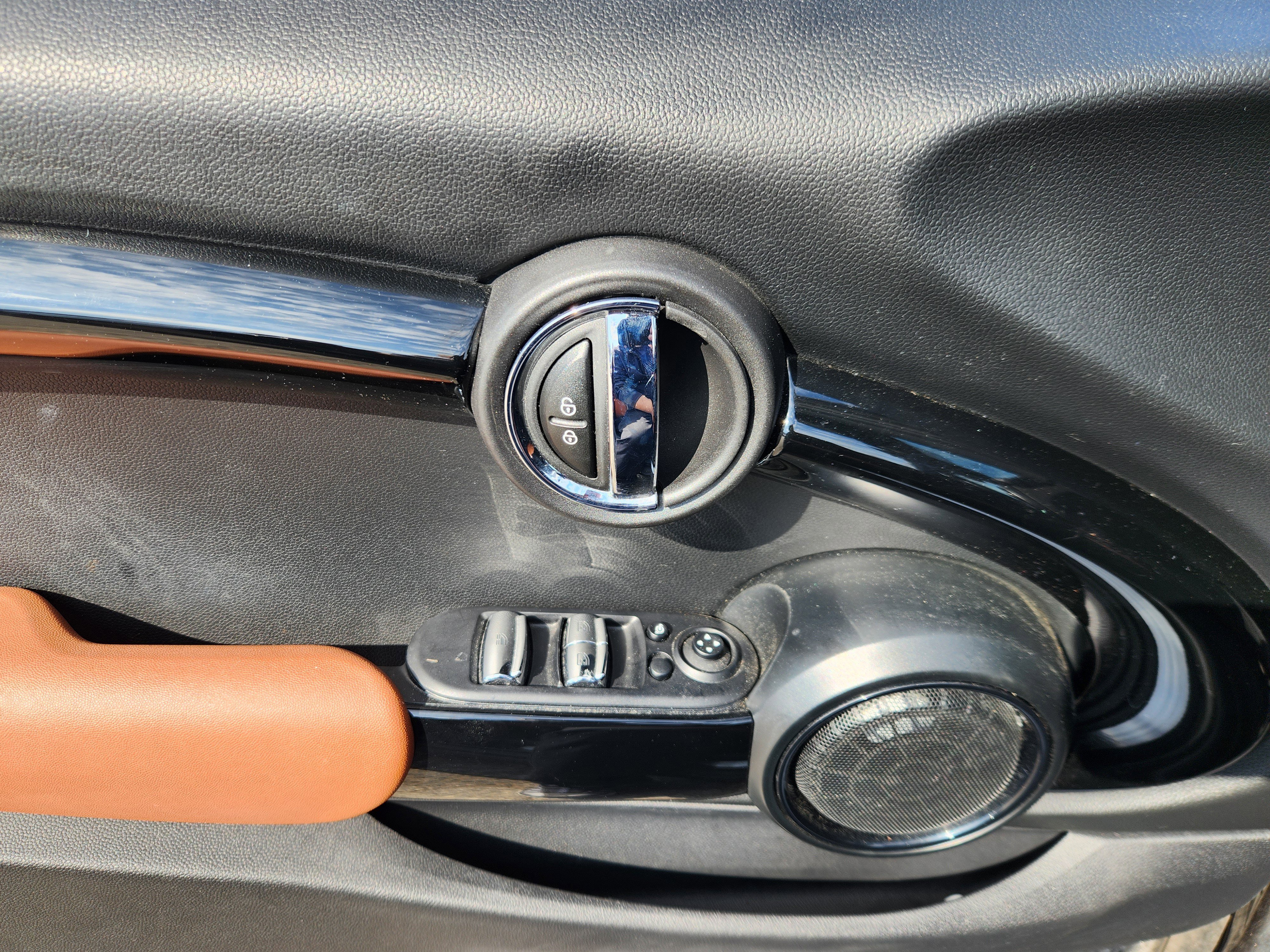 Used 2021 MINI Cooper S w/ Driver Assistance Package image 21