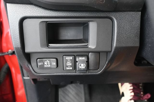 Used 2017 Toyota Tacoma TRD Off-Road AWD/4WD image 14