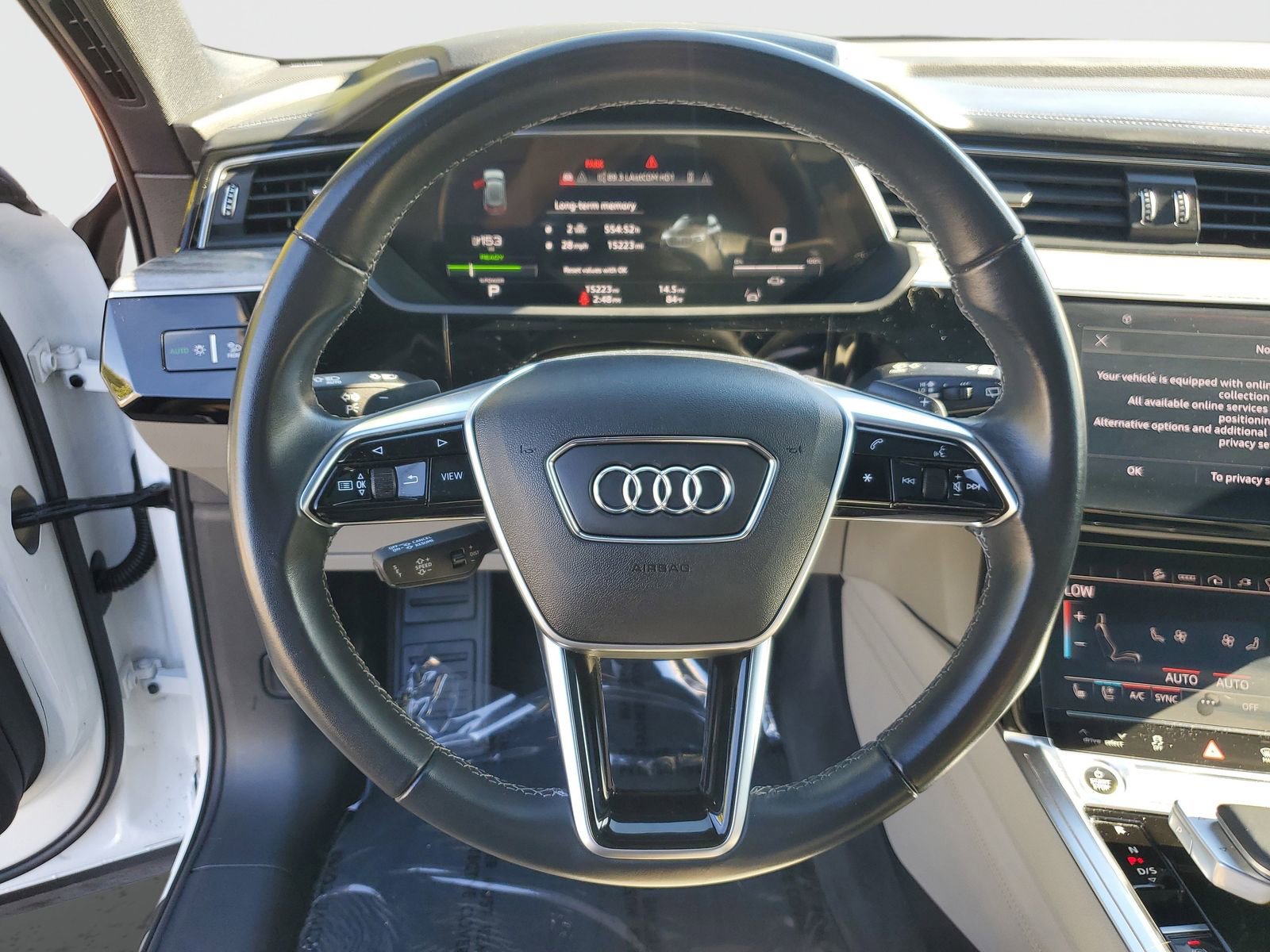 Used 2022 Audi e-tron Chronos w/ Chronos Package image 23