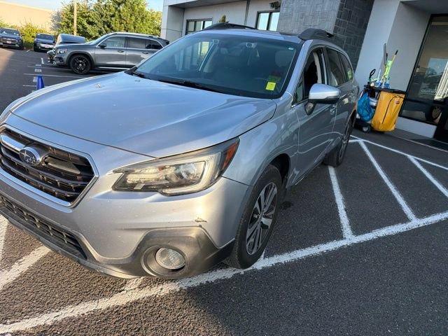Used 2019 Subaru Outback 2.5i Limited AWD/4WD image 3