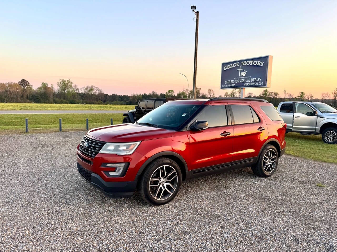 Used 2017 Ford Explorer Sport w/ Equipment Group 401A image 2