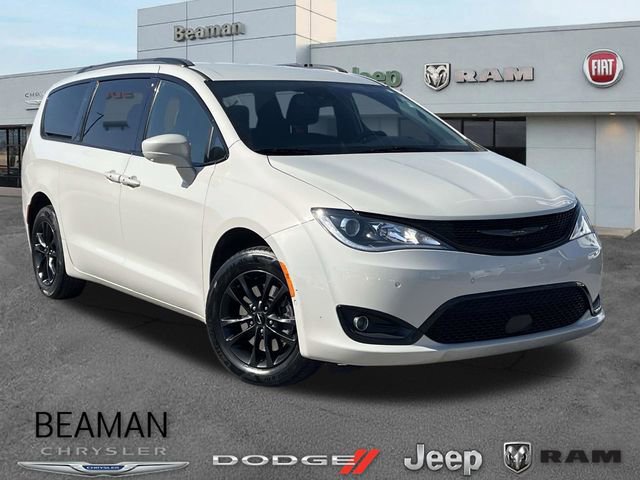 Used 2020 Chrysler Pacifica Touring-L w/ Advanced Safetytec Group