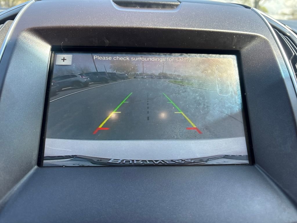 Used 2017 Ford Edge Titanium w/ Technology Package AWD/4WD image 23