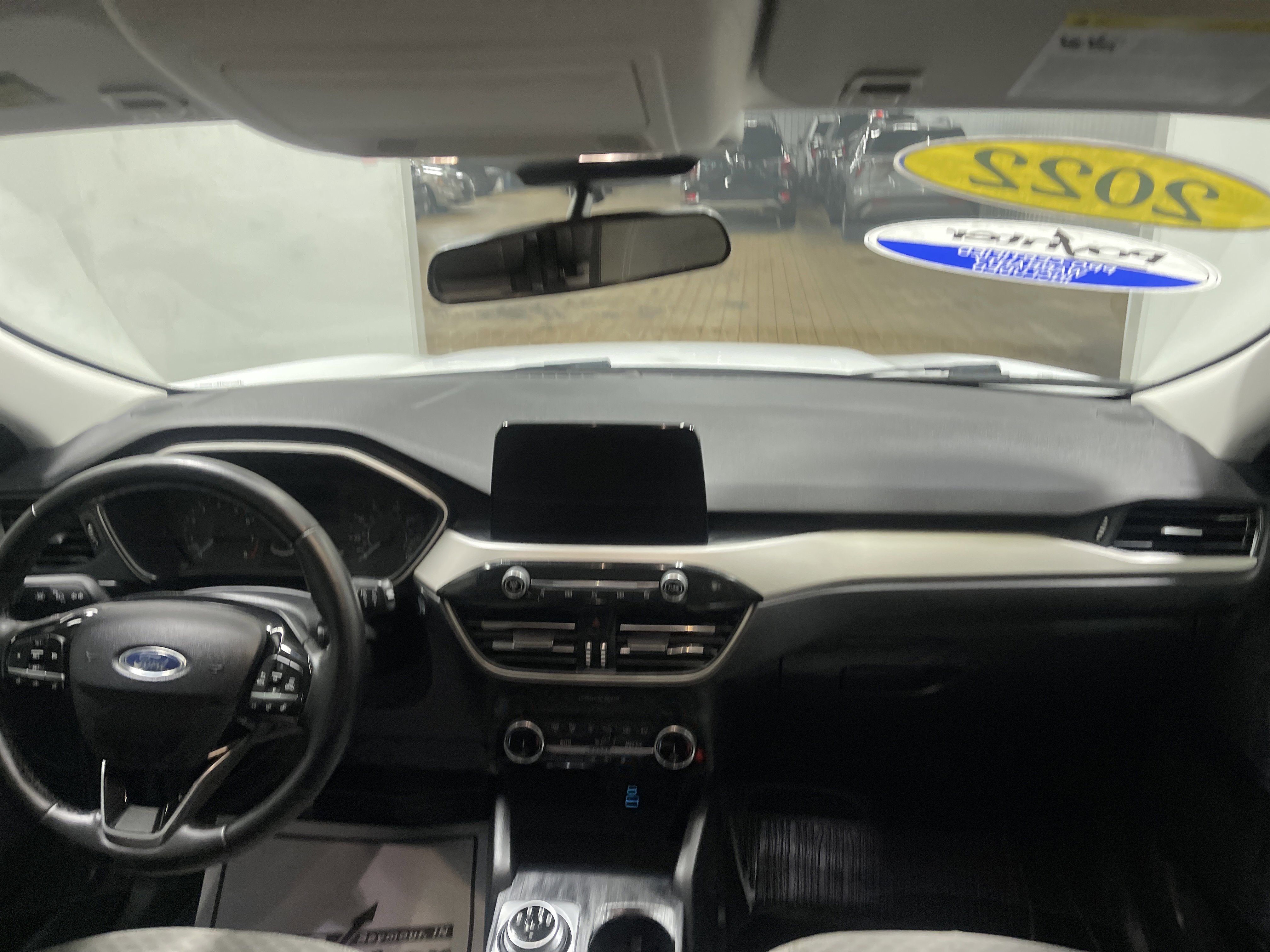 Used 2022 Ford Escape SE w/ SE Sport Appearance Package image 23