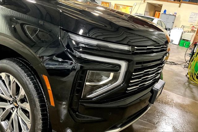 Certified 2025 Chevrolet Tahoe High Country AWD/4WD image 4