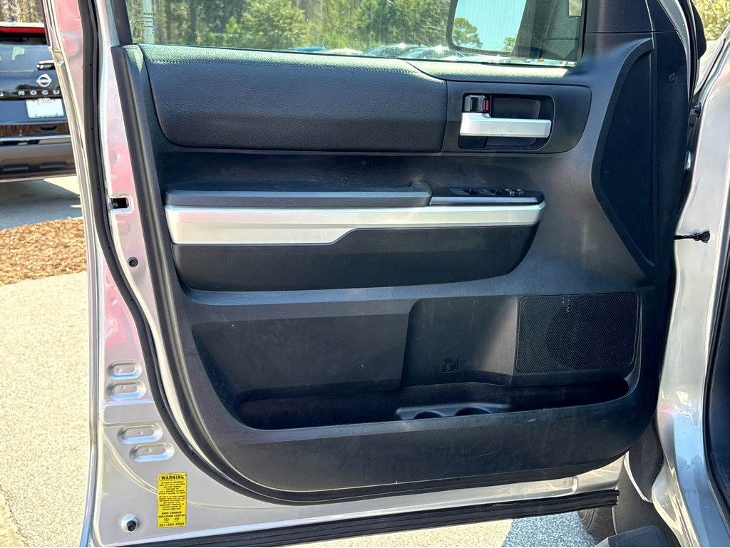 Used 2017 Toyota Tundra SR5 w/ SR5 Upgrade Package image 18