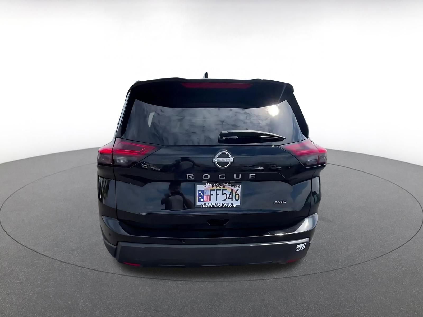 Used 2025 Nissan Rogue SV image 12