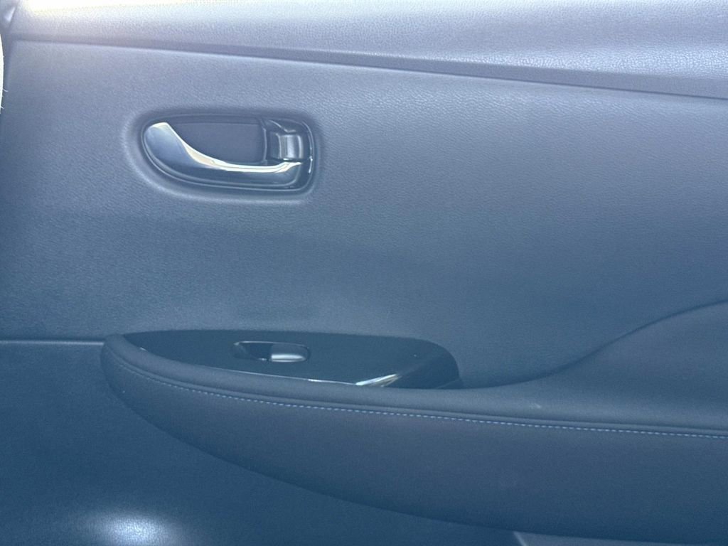 Certified 2025 Nissan Leaf SV Plus image 15