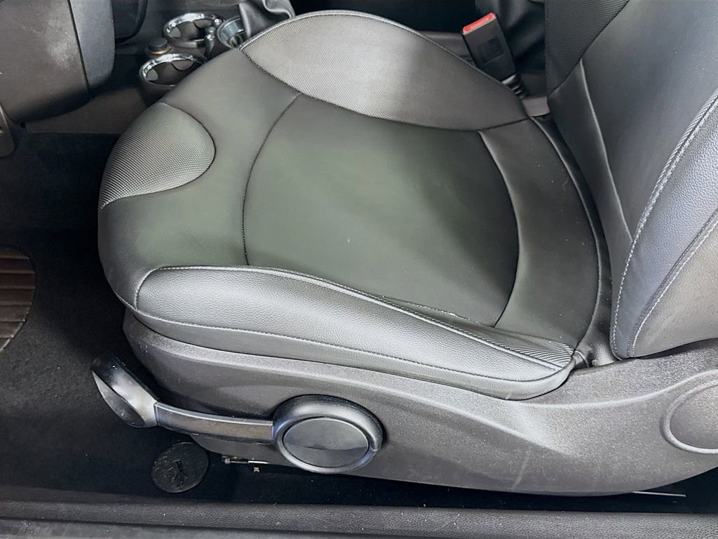 Used 2011 MINI Cooper S image 21