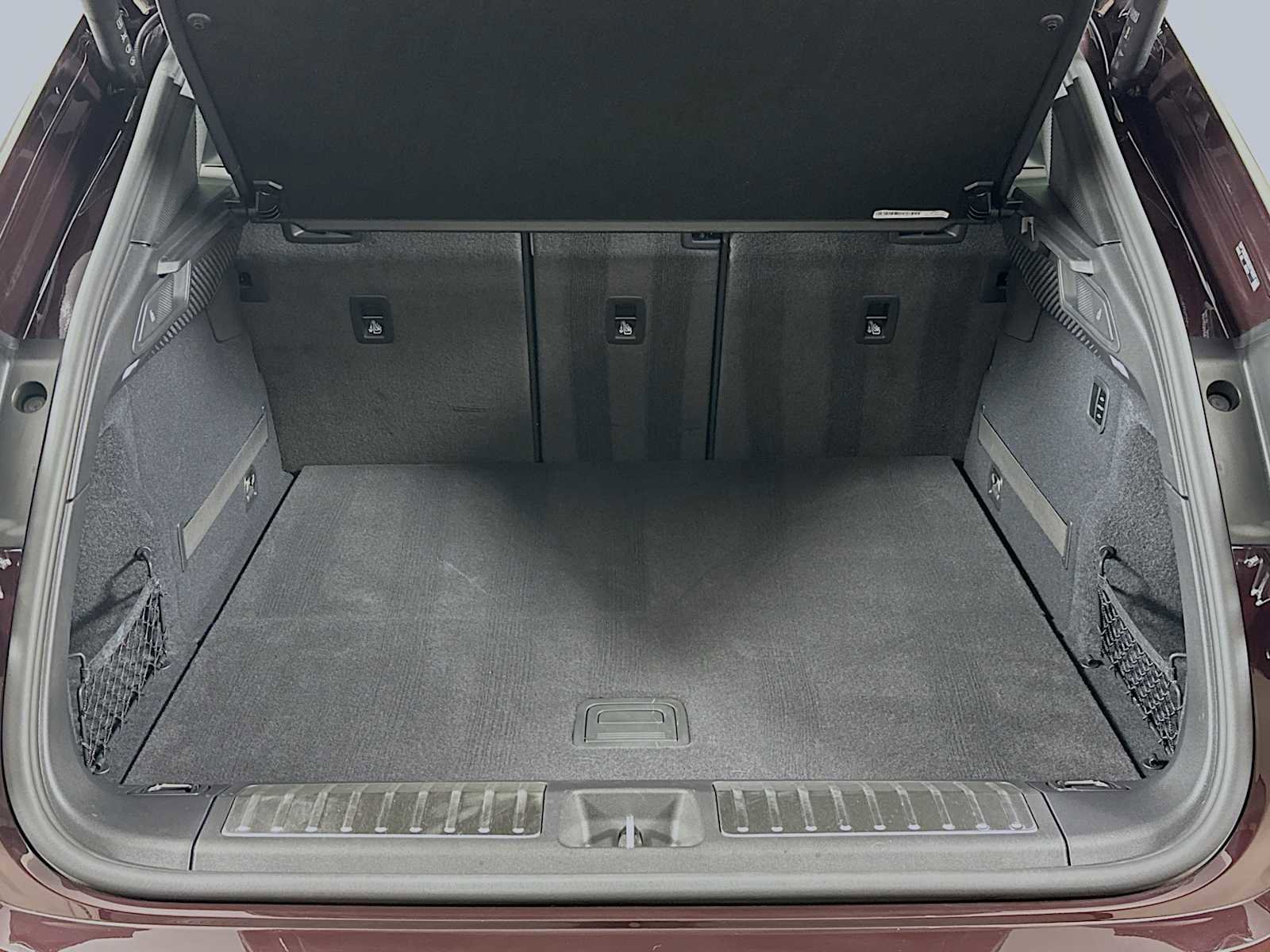 Used 2025 Porsche Macan Electric image 28