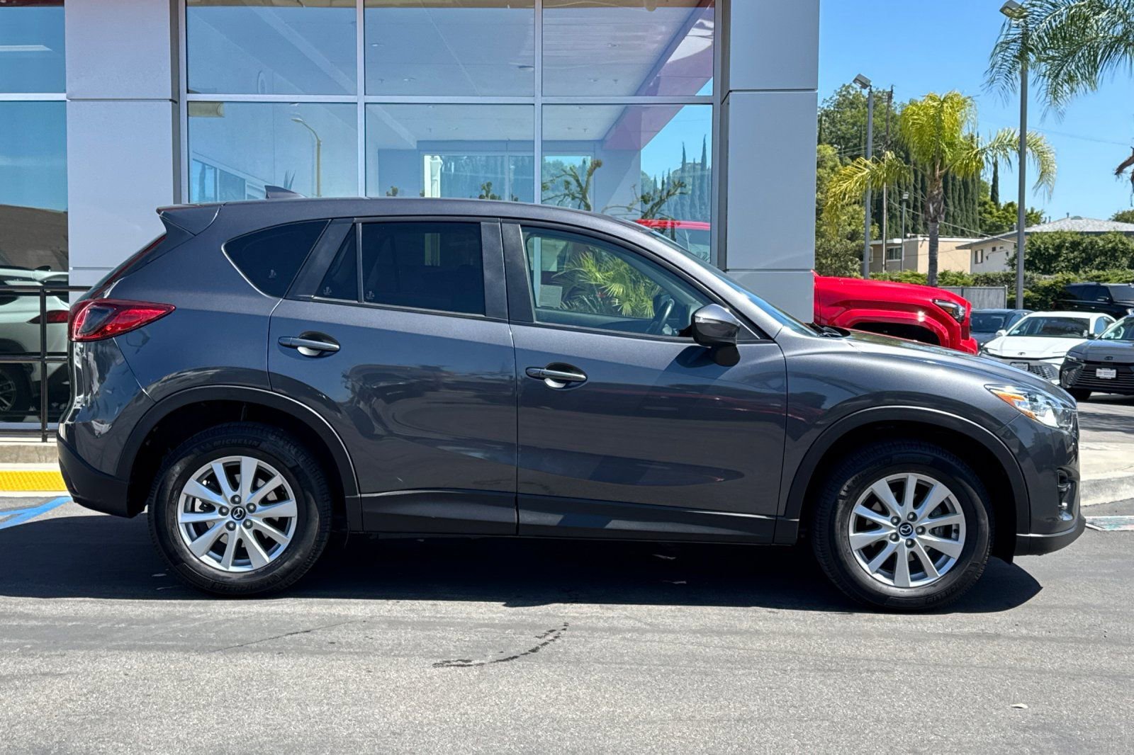 Used 2016 MAZDA CX-5 Touring image 4