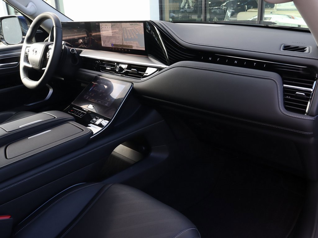 Certified 2025 INFINITI QX80 Luxe image 26