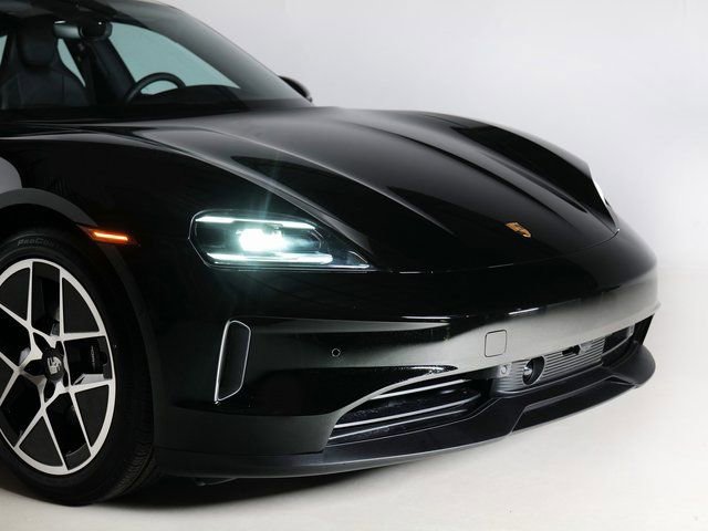 Used 2025 Porsche Taycan AWD/4WD image 30