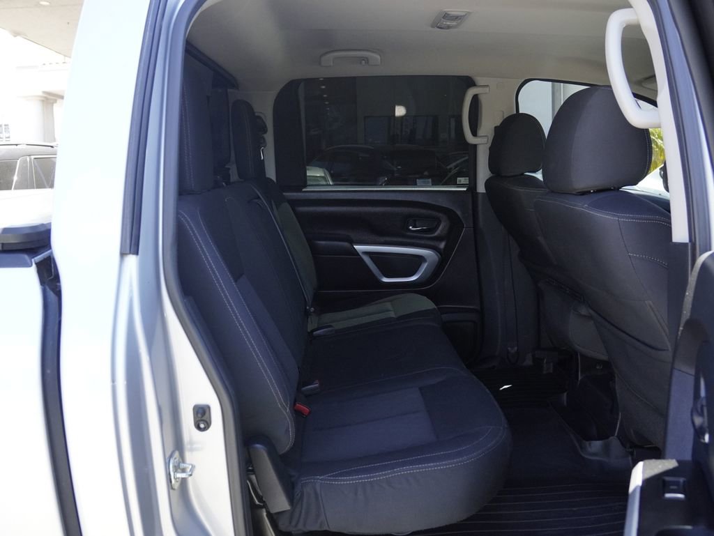 Used 2017 Nissan Titan SV RWD image 25