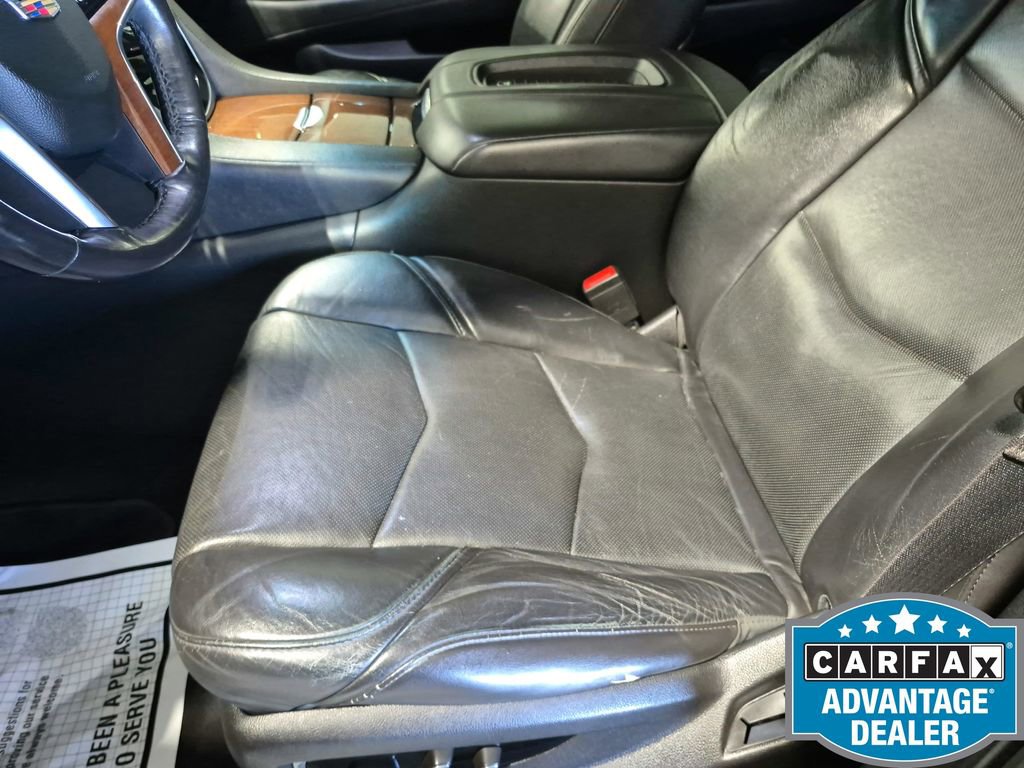 Used 2019 Cadillac Escalade ESV Premium Luxury w/ LPO, Radiant Package AWD/4WD image 16