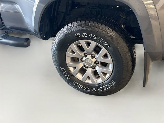 Used 2017 Toyota Tacoma SR5 w/ Tow Package image 28
