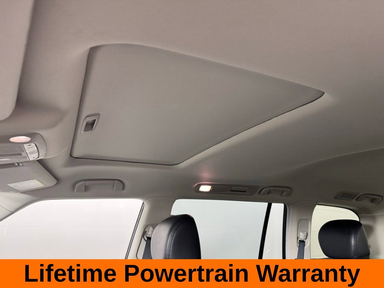 Used 2024 Nissan Armada SL w/ Captain's Chairs Package image 12