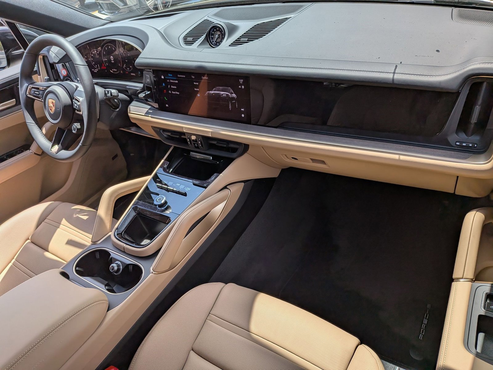 New 2026 Porsche Cayenne Coupe image 27