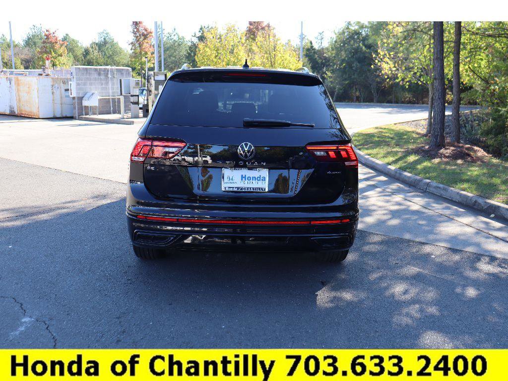 Used 2022 Volkswagen Tiguan SE R-Line image 6