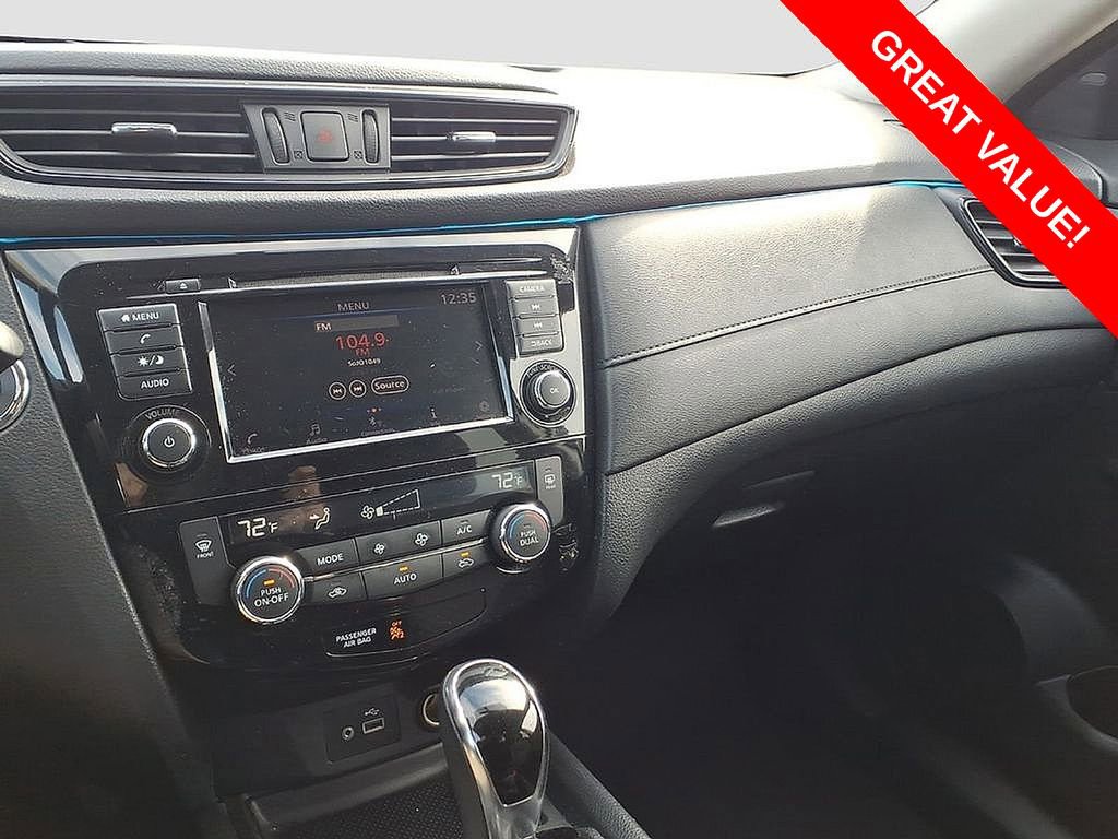 Used 2018 Nissan Rogue SV AWD/4WD image 24