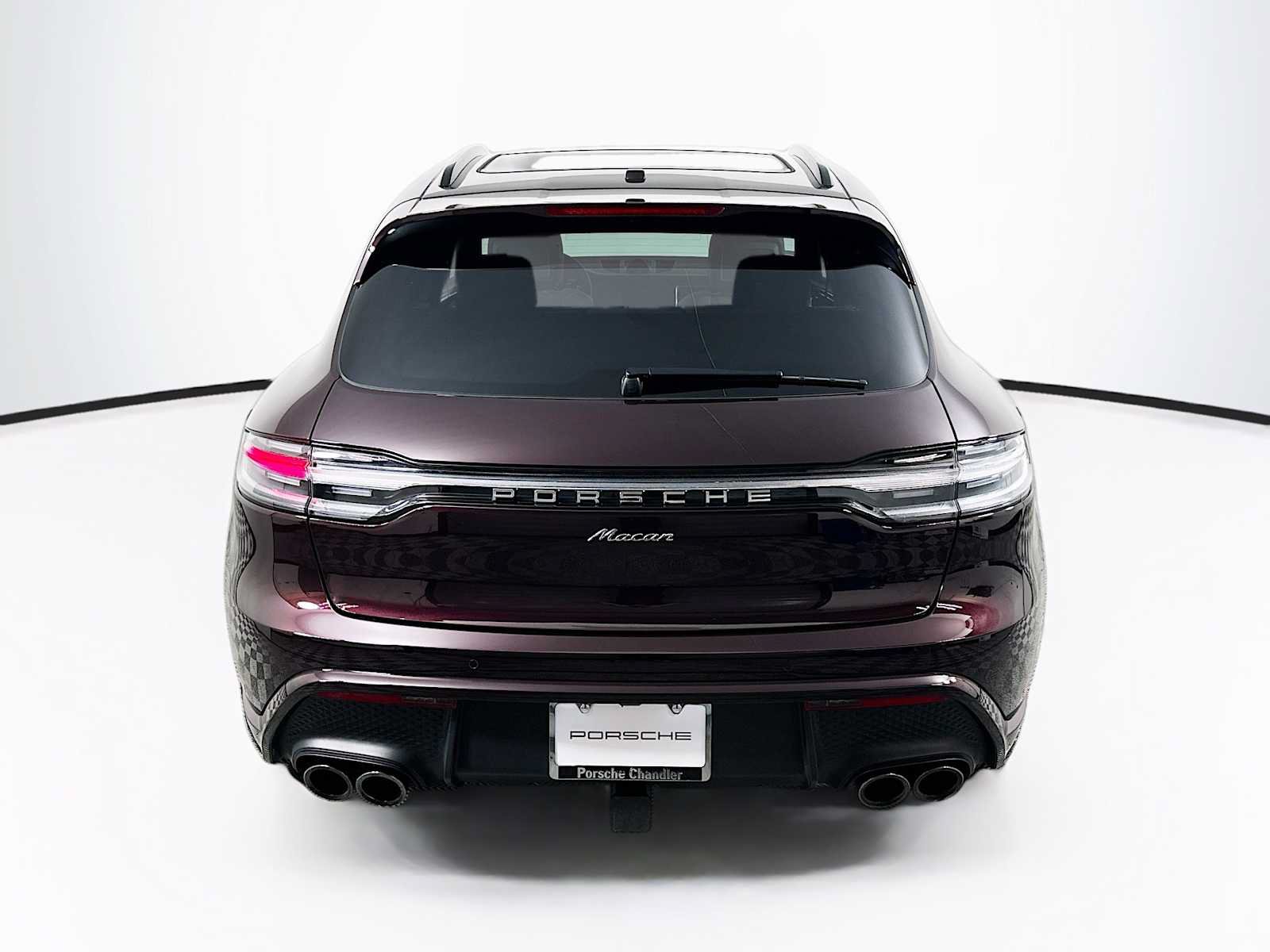 Certified 2026 Porsche Macan AWD/4WD image 10