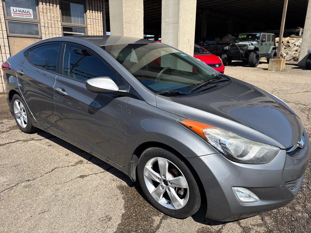 Used 2013 Hyundai Elantra GLS w/ Preferred Pkg FWD image 4