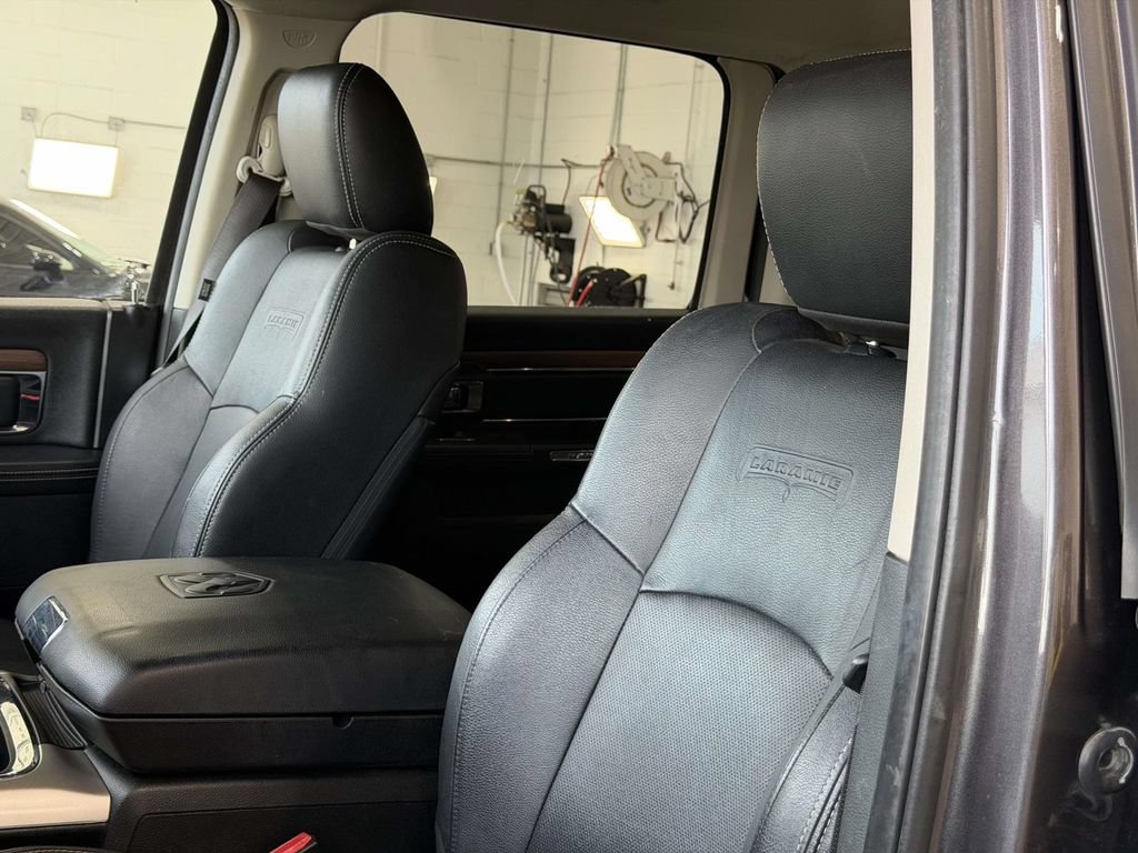 Used 2017 RAM 1500 Laramie AWD/4WD image 47