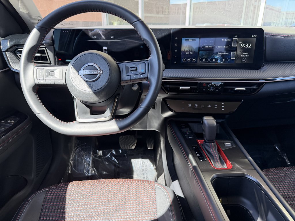 Used 2025 Nissan Kicks SR AWD/4WD image 16